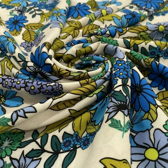 Tecido Viscose Estampada Floral Tons de Verde • Luema Tecidos