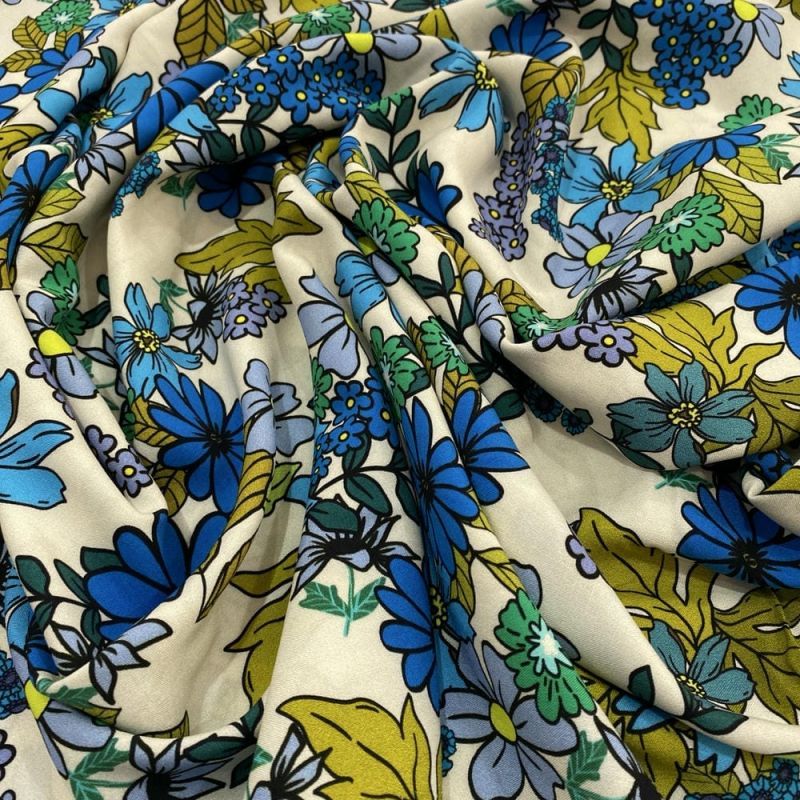 Tecido Viscose Estampada Floral Tons de Verde • Luema Tecidos