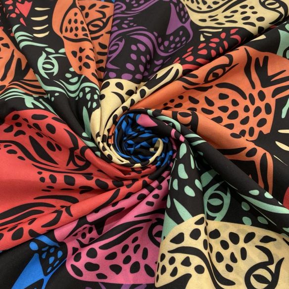Tecido Crepe Estampado Onças Colorido • Luema Tecidos