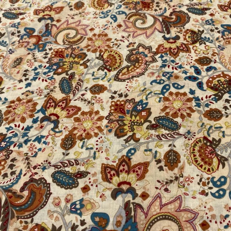 Tecido Cambraia de Algodão Floral Arabesco Azul • Luema Tecidos