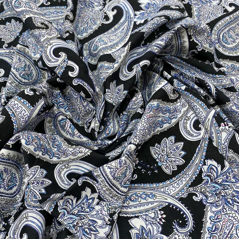 Tecido Cambraia de Algodão Arabesco Preto • Luema Tecidos