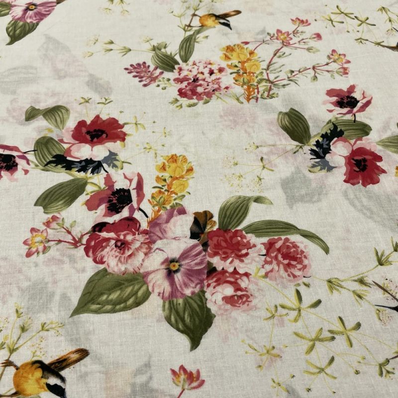 Tecido Cambraia de Algodão Floral Delicado • Luema Tecidos