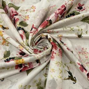 Tecido Cambraia de Algodão Floral Delicado • Luema Tecidos