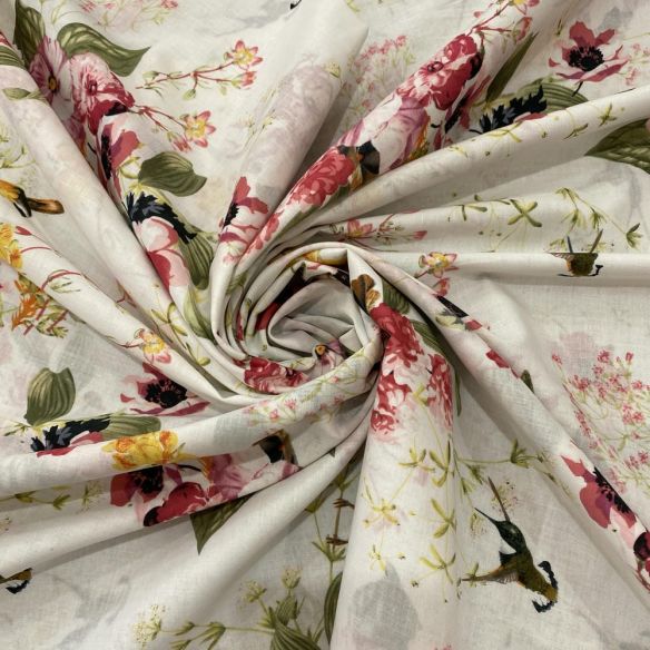 Tecido Cambraia de Algodão Floral Delicado • Luema Tecidos