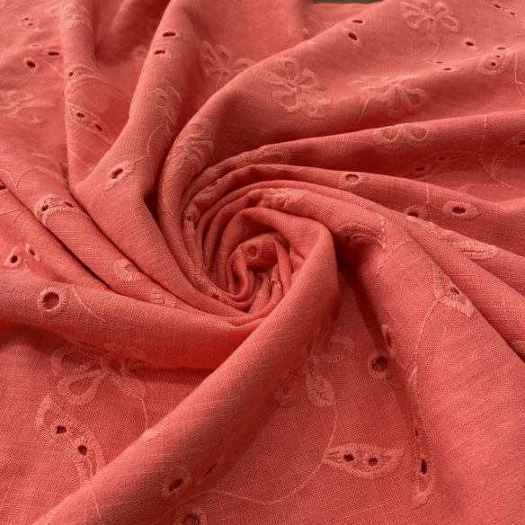Tecido Linho Misto Bordado Vermelho Coral • Luema Tecidos