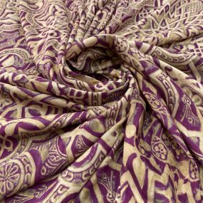 Tecido Viscoseda Estampada Roxo e Bege Tecido Viscoseda Estampada Roxo e Bege • Luema Tecidos 2