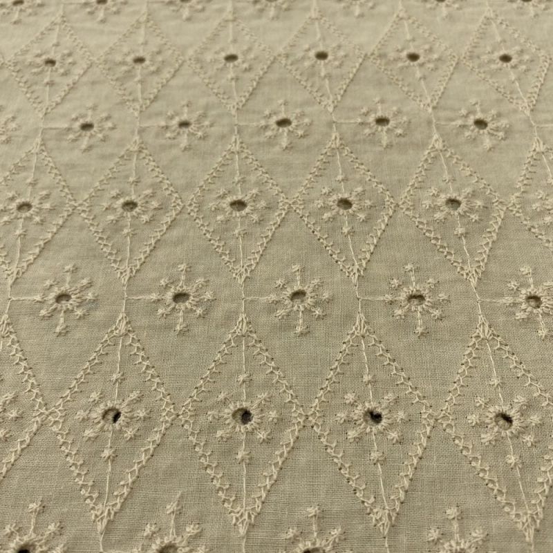 Tecido Laise de algodão Bordada Creme • Luema Tecidos Tecido Laise de algodão Bordada Creme • Luema Tecidos