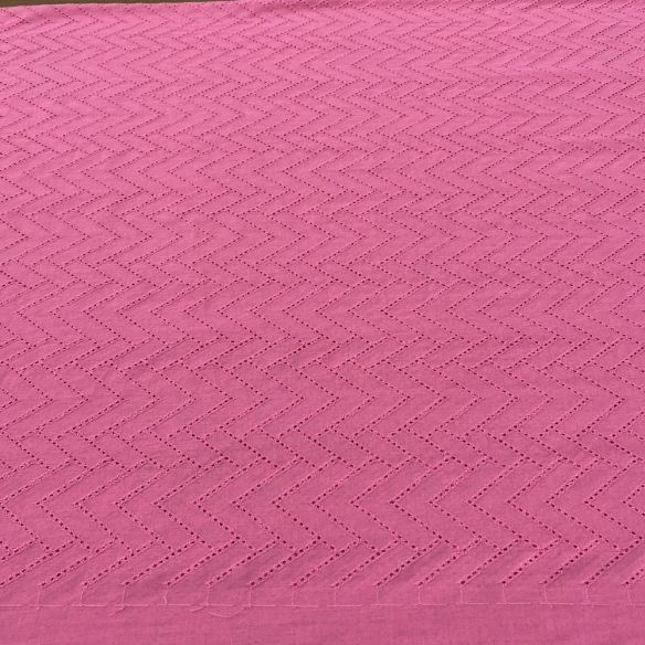 Tecido Laise de algodão Bordada Rosa Chiclete • Luema Tecidos Tecido Laise de algodão Bordada Rosa Chiclete • Luema Tecidos