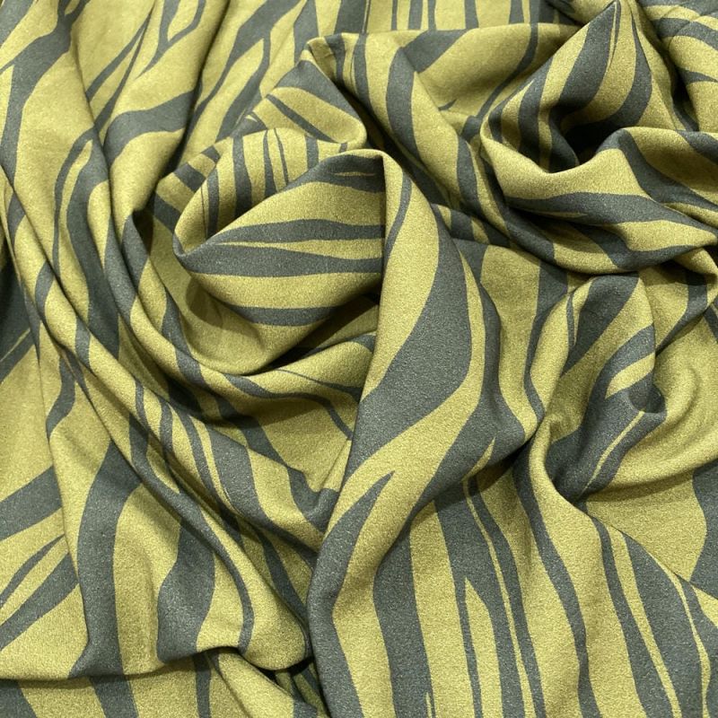 Tecido Viscose Estampada Swirls Verde • Luema Tecidos