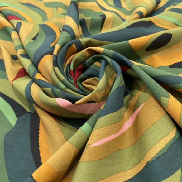 Tecido Viscose Estampada Folhagens Tons Verdes • Luema Tecidos