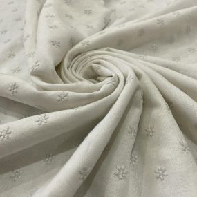 Tecido Linho Misto Bordado Florzinhas Branco Tecido Linho Misto Bordado Florzinhas Branco • Luema Tecidos 2