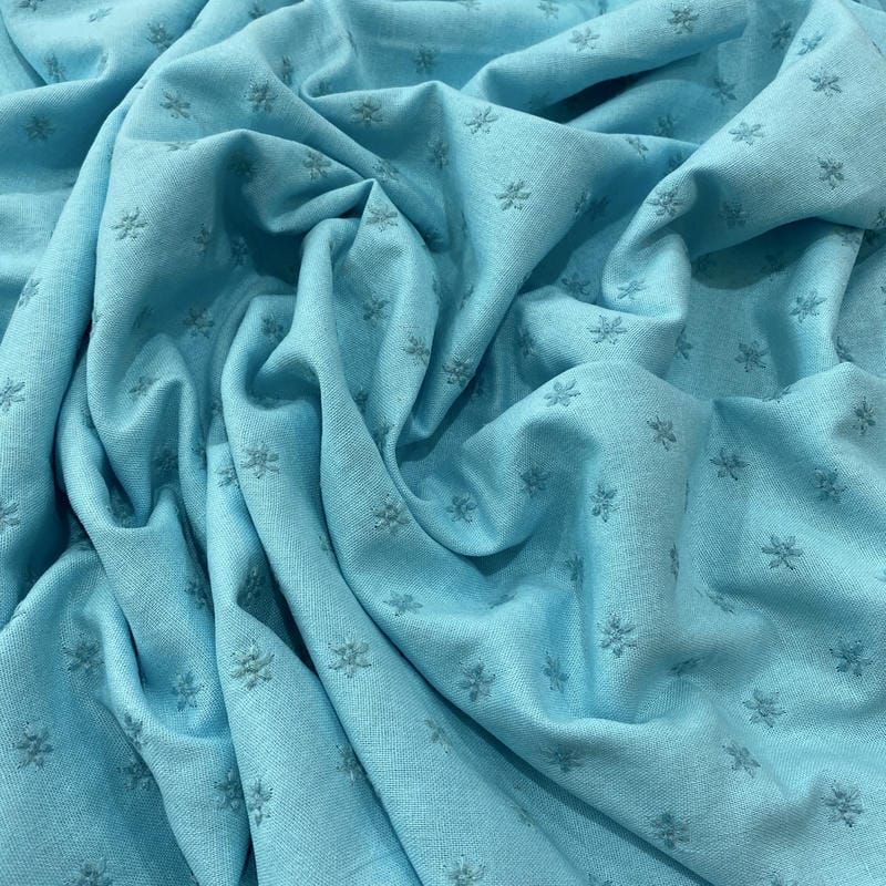 Tecido Linho Misto Bordado Florzinhas Azul Céu • Luema Tecidos