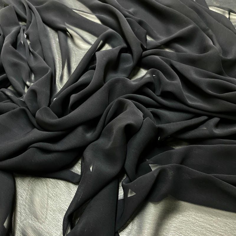 Tecido Musseline Liso Preto • Luema Tecidos