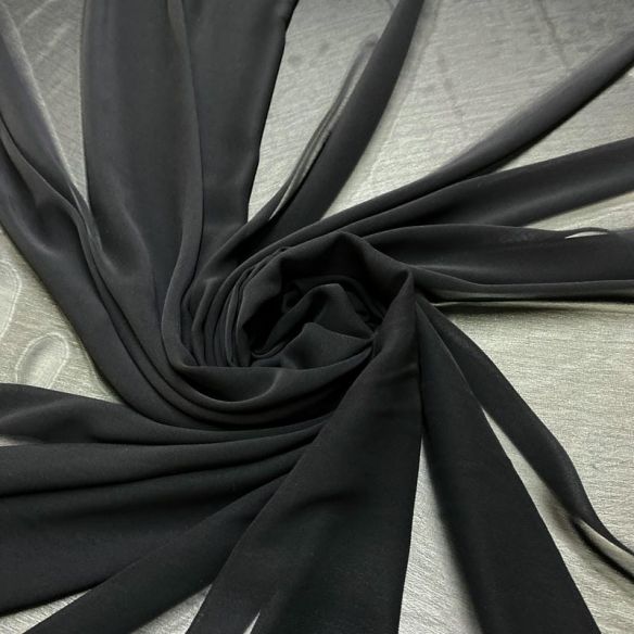 Tecido Musseline Liso Preto • Luema Tecidos