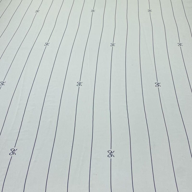 Tecido Crepe de Chine Seda Pura Lacinhos Off White • Luema Tecidos