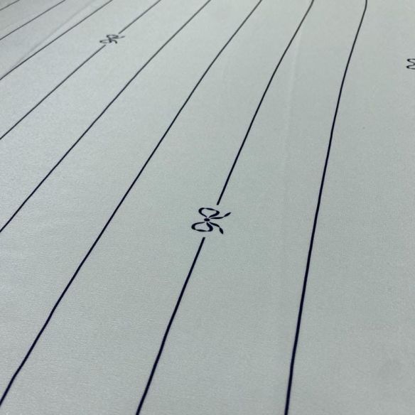 Tecido Crepe de Chine Seda Pura Lacinhos Off White • Luema Tecidos