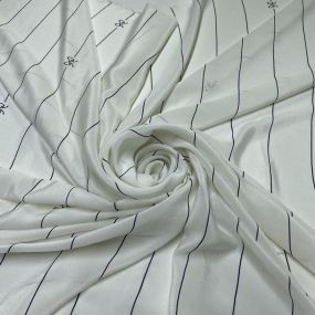 Tecido Crepe de Chine Seda Pura Lacinhos Off White Tecido Crepe de Chine Seda Pura Lacinhos Off White • Luema Tecidos