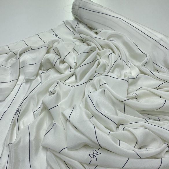 Tecido Crepe de Chine Seda Pura Lacinhos Off White • Luema Tecidos