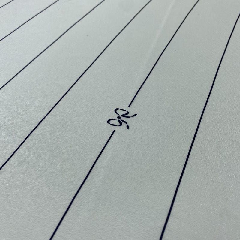 Tecido Crepe de Chine Seda Pura Lacinhos Off White • Luema Tecidos