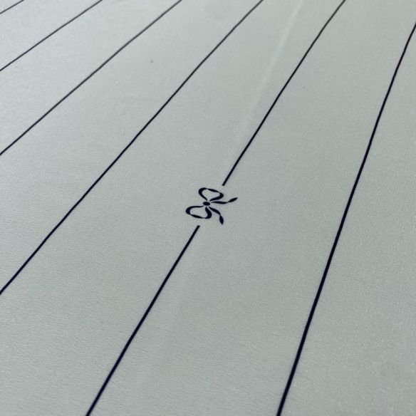 Tecido Crepe de Chine Seda Pura Lacinhos Off White • Luema Tecidos