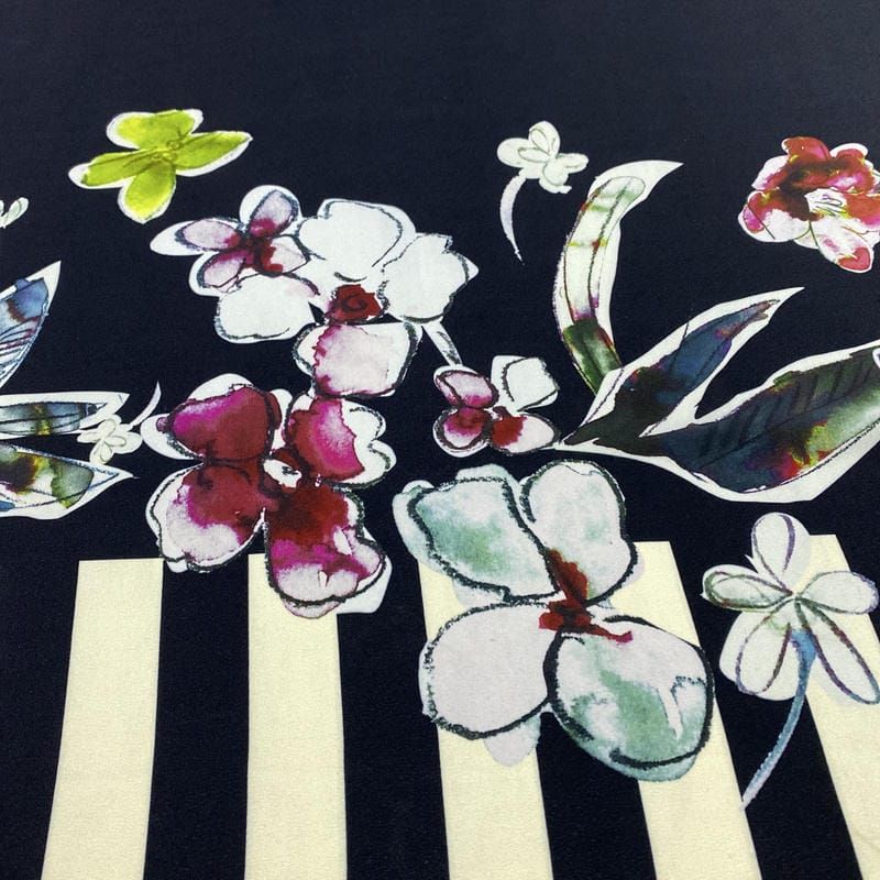 Tecido Crepe de Chine Seda Pura Barrado Fundo Preto • Luema Tecidos Tecido Crepe de Chine Seda Pura Barrado Fundo Preto • Luema Tecidos