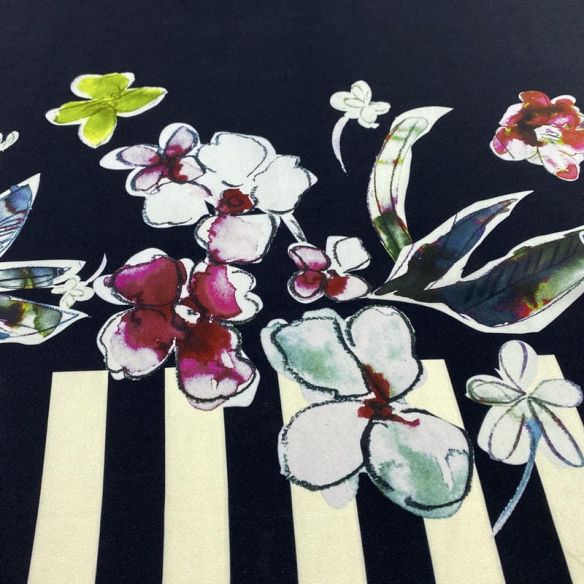 Tecido Crepe de Chine Seda Pura Barrado Fundo Preto • Luema Tecidos Tecido Crepe de Chine Seda Pura Barrado Fundo Preto • Luema Tecidos