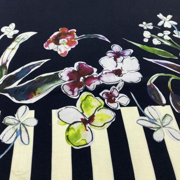 Tecido Crepe de Chine Seda Pura Barrado Fundo Preto • Luema Tecidos Tecido Crepe de Chine Seda Pura Barrado Fundo Preto • Luema Tecidos