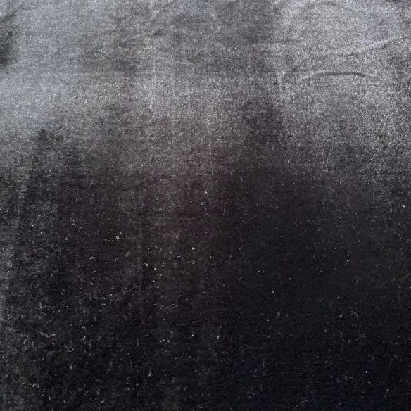Tecido Veludo Alemão Preto • Luema Tecidos
