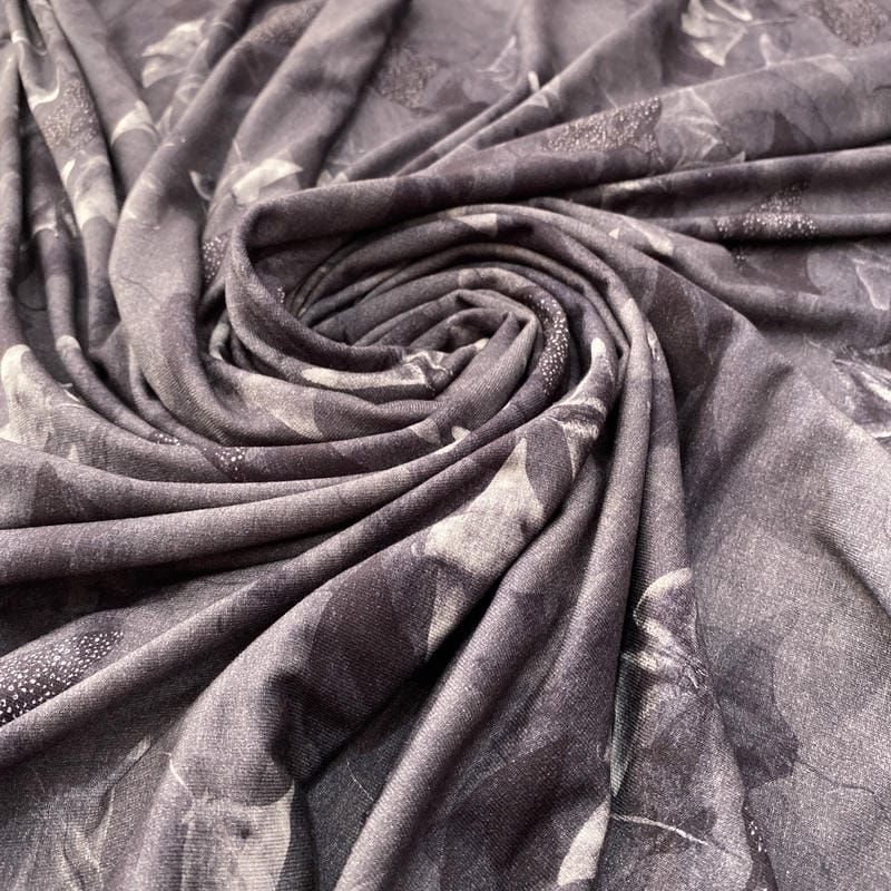 Tecido Viscolycra Estampada Arraias Cinza • Luema Tecidos