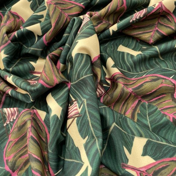 Tecido Neoprene Estampada Folhagens Verde • Luema Tecidos