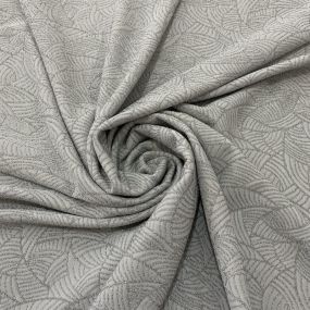 Tecido Malha Lurex Prata Fundo Cinza Claro Tecido Malha Lurex Prata Fundo Cinza Claro • Luema Tecidos