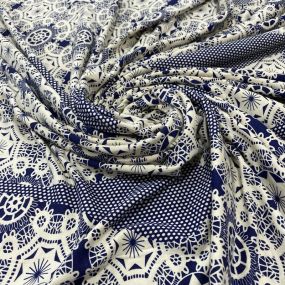 Tecido Viscolycra Estampada Porcelana Azul e Off Tecido Viscolycra Estampada Porcelana Azul e Off • Luema Tecidos 2