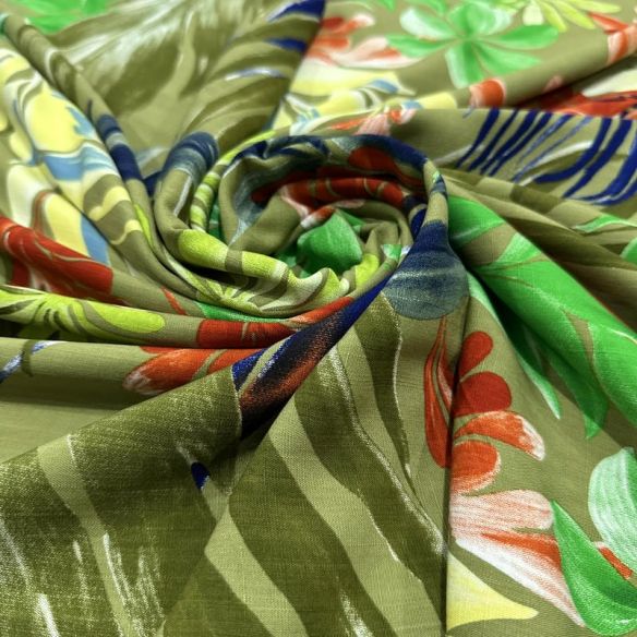Tecido Viscolinho Estampado Exuberante Verde e Laranja • Luema Tecidos
