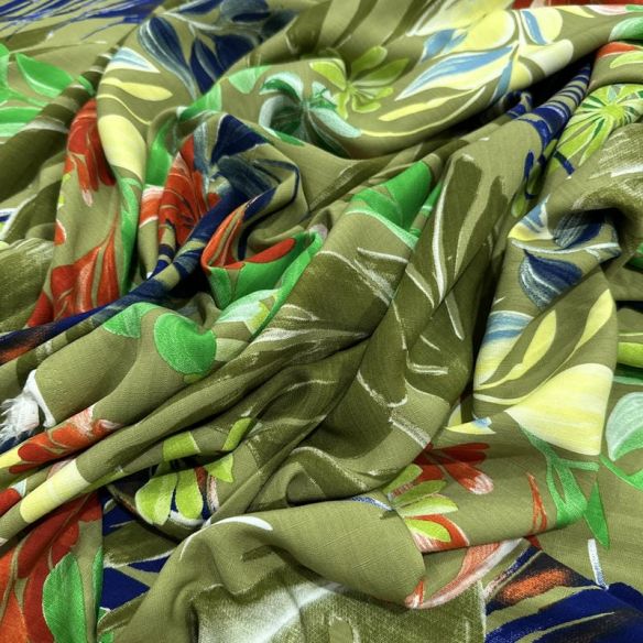 Tecido Viscolinho Estampado Exuberante Verde e Laranja • Luema Tecidos