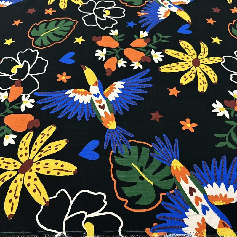 Tecido Viscolinho Estampado Araras Pop Art • Luema Tecidos