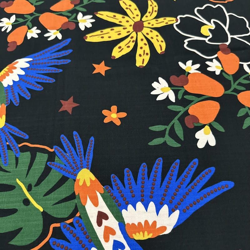 Tecido Viscolinho Estampado Araras Pop Art • Luema Tecidos