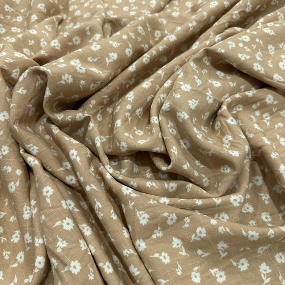 Tecido Viscolinho Estampado Margaridas Caramelo • Luema Tecidos