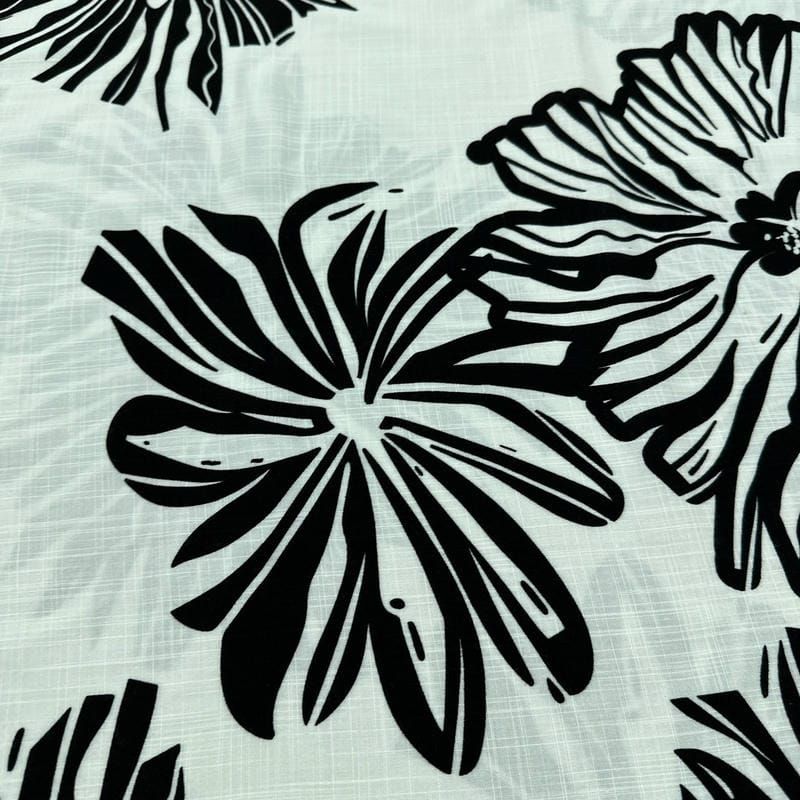 Tecido Viscolinho Estampado Flores Nanquim • Luema Tecidos