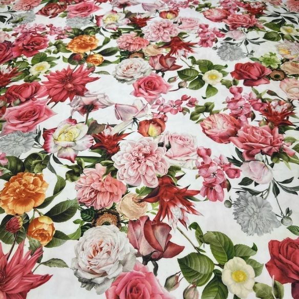 Tecido Cetim Toque de Seda Rosas Clássicas Pintadas • Luema Tecidos Tecido Cetim Toque de Seda Rosas Clássicas Pintadas • Luema Tecidos
