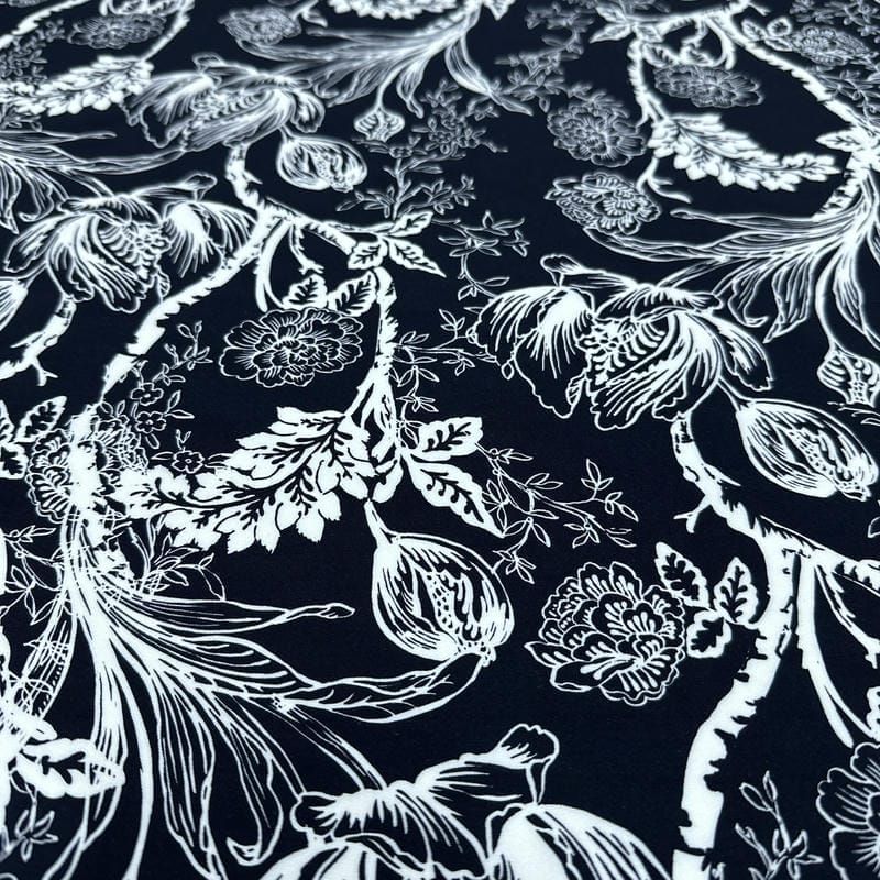 Tecido Viscose Estampada Gravura Botânica Noturna • Luema Tecidos Tecido Viscose Estampada Gravura Botânica Noturna • Luema Tecidos