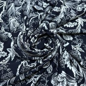 Tecido Viscose Estampada Gravura Botânica Noturna Tecido Viscose Estampada Gravura Botânica Noturna • Luema Tecidos