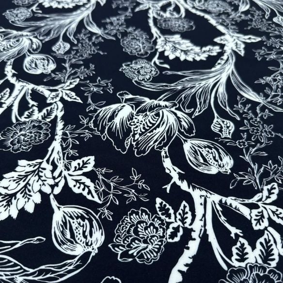 Tecido Viscose Estampada Gravura Botânica Noturna • Luema Tecidos Tecido Viscose Estampada Gravura Botânica Noturna • Luema Tecidos