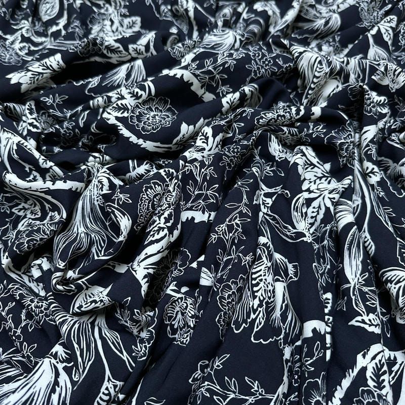 Tecido Viscose Estampada Gravura Botânica Noturna • Luema Tecidos Tecido Viscose Estampada Gravura Botânica Noturna • Luema Tecidos