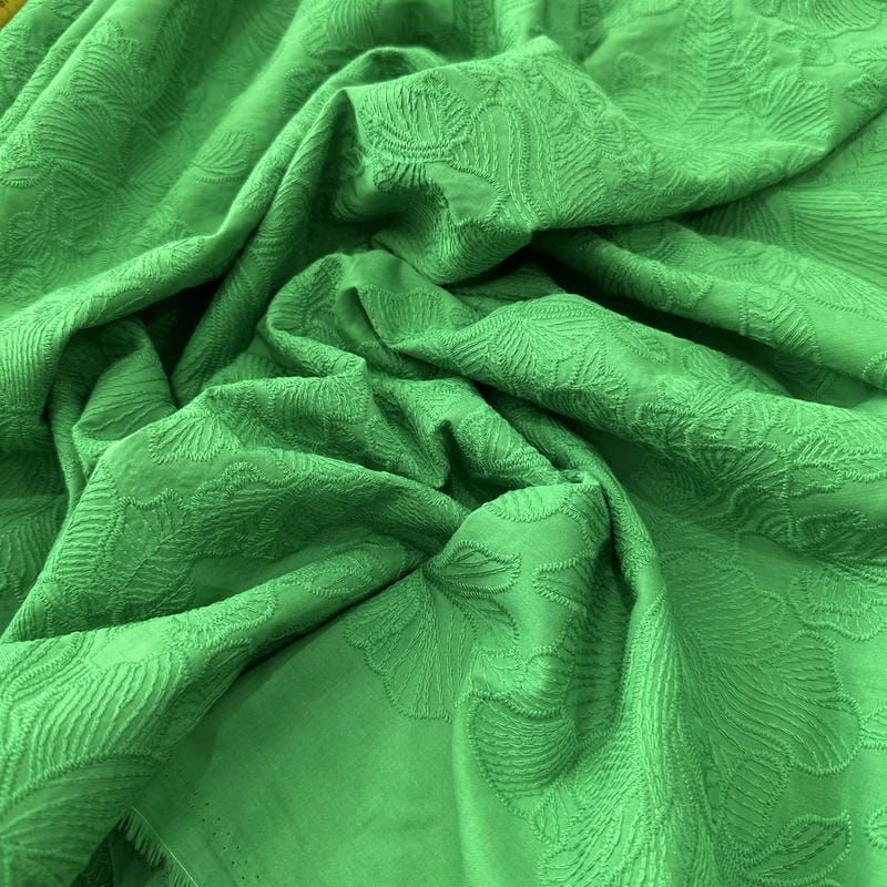 Tecido Laise de algodão Bordada Verde Vibrante • Luema Tecidos Tecido Laise de algodão Bordada Verde Vibrante • Luema Tecidos