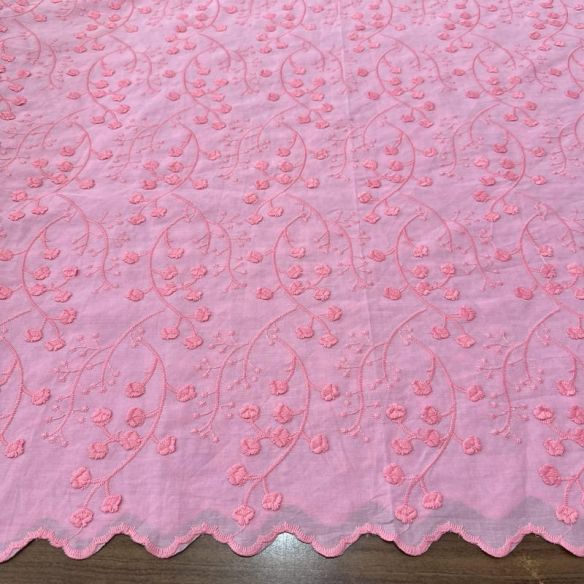 Tecido Laise de algodão Bordada Rosa • Luema Tecidos Tecido Laise de algodão Bordada Rosa • Luema Tecidos