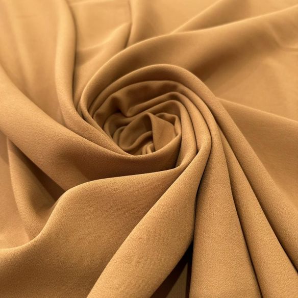 Tecido Crepe Patou Caramelo Entertelado • Luema Tecidos Tecido Crepe Patou Caramelo Entertelado • Luema Tecidos
