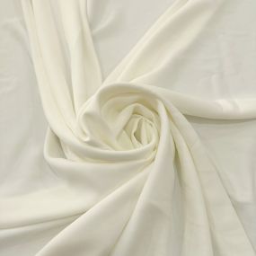 Tecido Crepe Patou Off White Tecido Crepe Patou Off White • Luema Tecidos