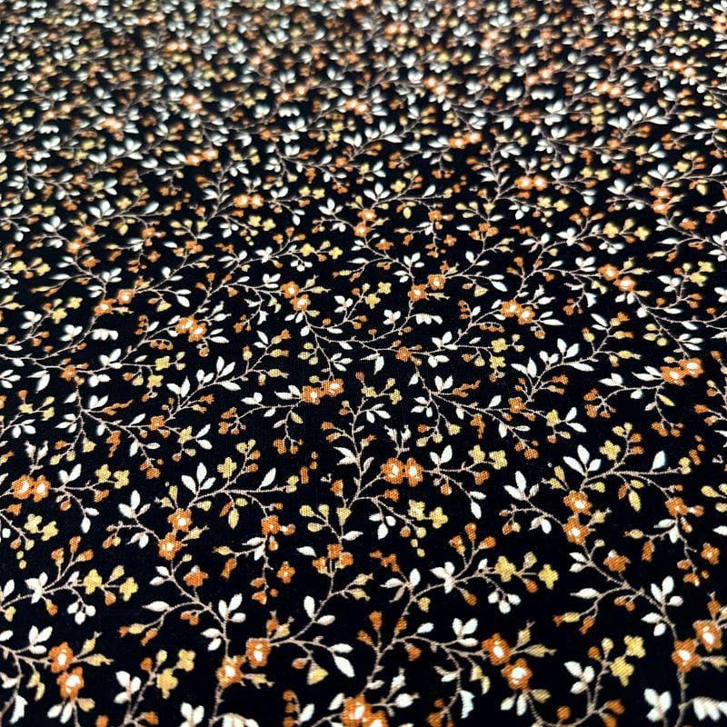Tecido Viscolinho Estampado Noite Floral Âmbar • Luema Tecidos