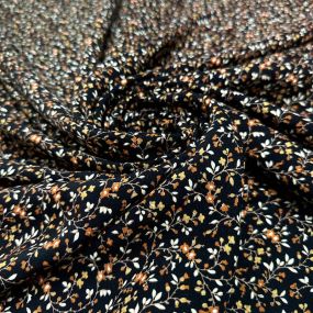 Tecido Viscolinho Estampado Noite Floral Âmbar • Luema Tecidos 2