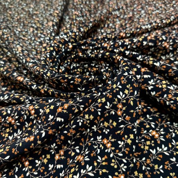 Tecido Viscolinho Estampado Noite Floral Âmbar • Luema Tecidos